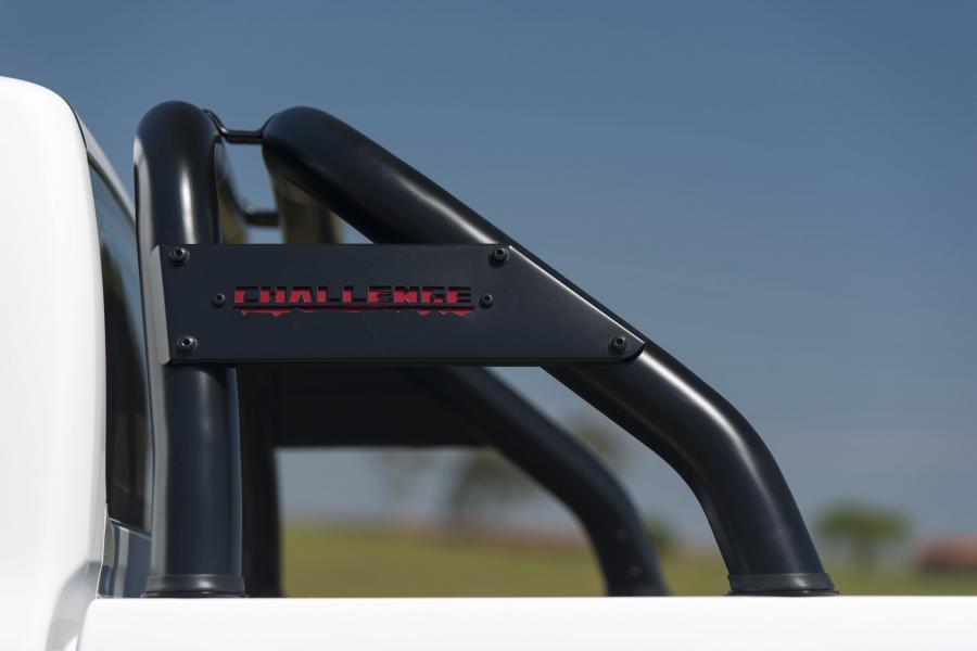 Детали экстерьера Toyota Hilux SR Challenge Double Cab 2017 года  (LA) (фото 30 из 31)